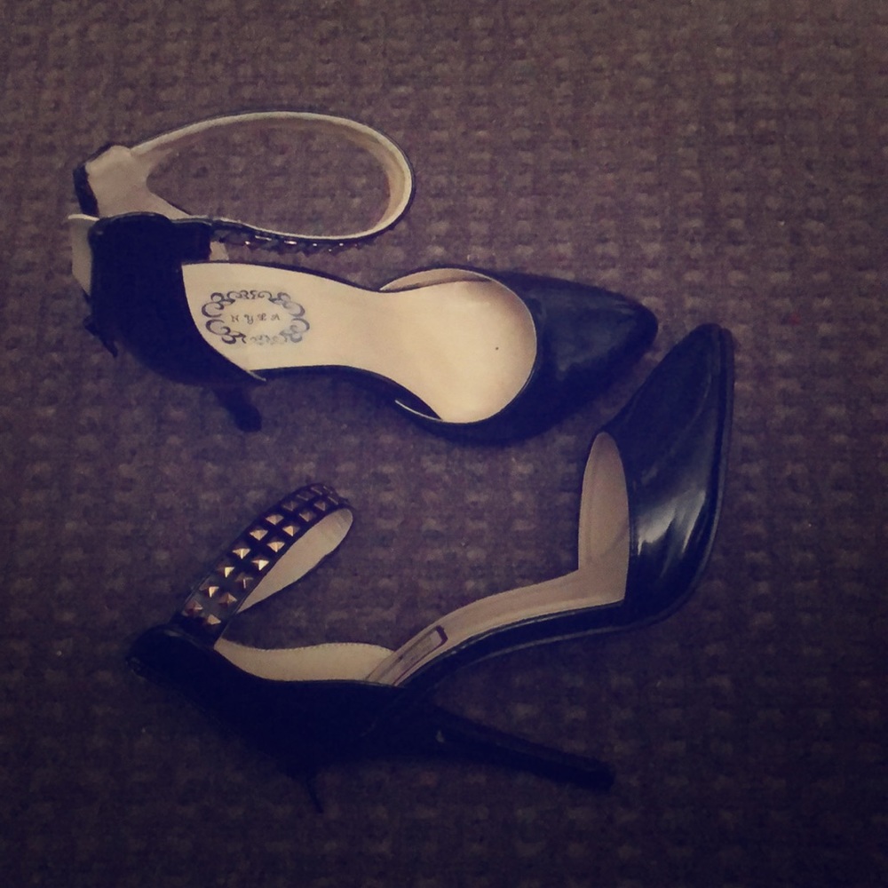 N.Y.L.A black heels